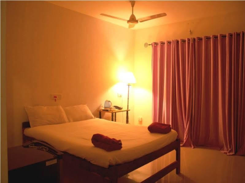 Sea View Resort Morjim Buitenkant foto